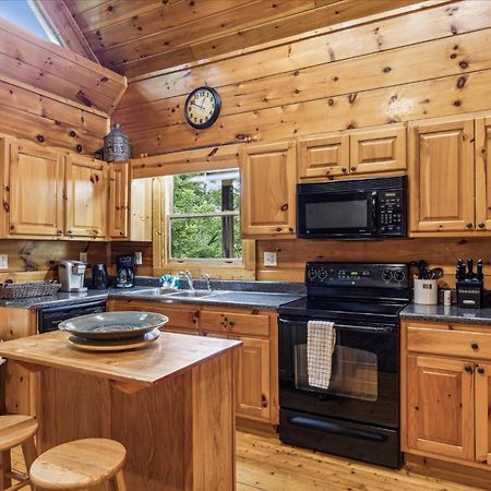 Brave Eagle Cabin เซอเวียร์วีล ภายนอก รูปภาพ