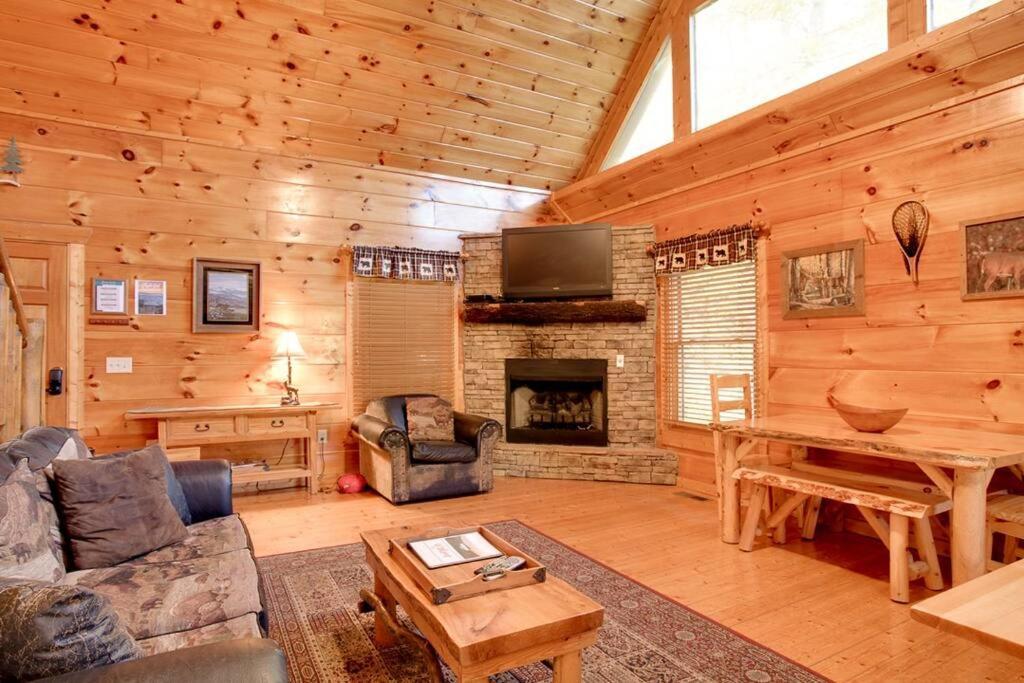 Brave Eagle Cabin เซอเวียร์วีล ห้อง รูปภาพ